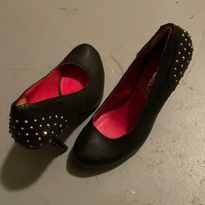 Black leather heels!